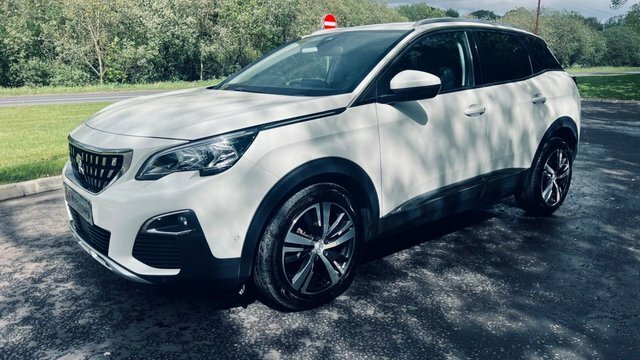 Peugeot 3008 Puretech Allure Suv SD20FKW White #2