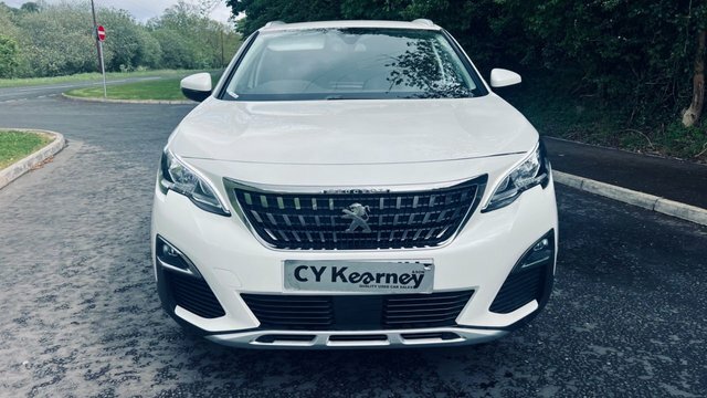 Peugeot 3008 Puretech Allure Suv SD20FKW White #4