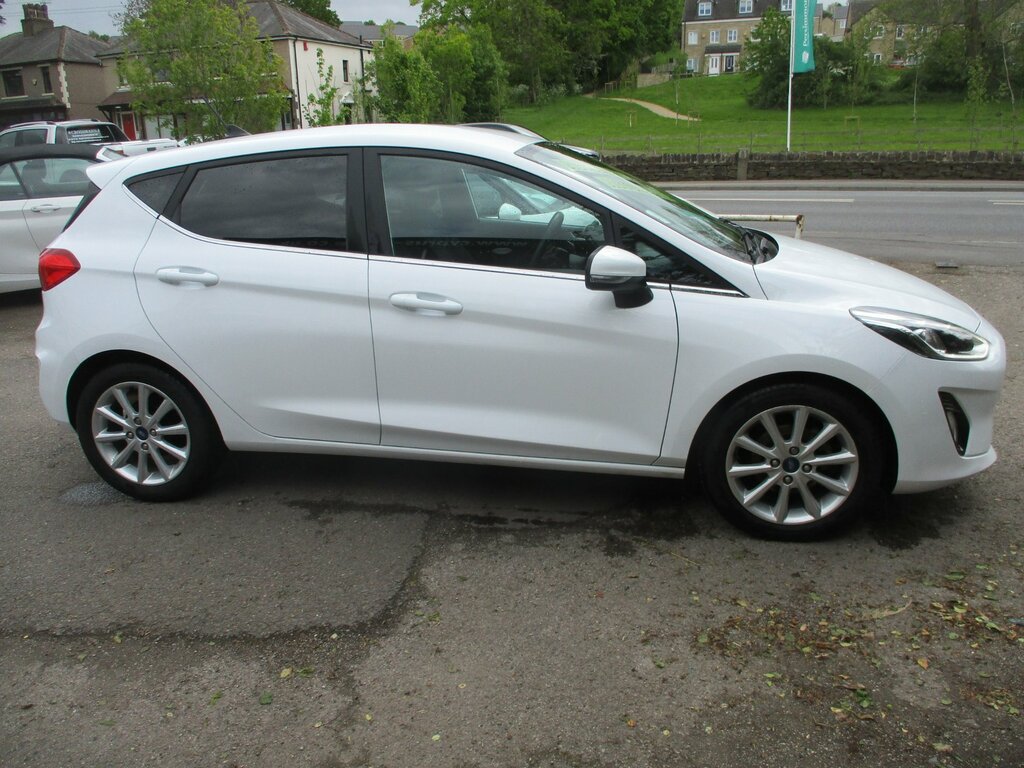 Ford Fiesta 1.0T Ecoboost Gpf Titanium Hatchback Au BN69TUP White #2
