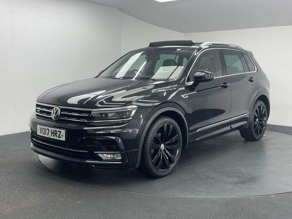 Volkswagen Tiguan 2L R-line VO17HRZ Black #5