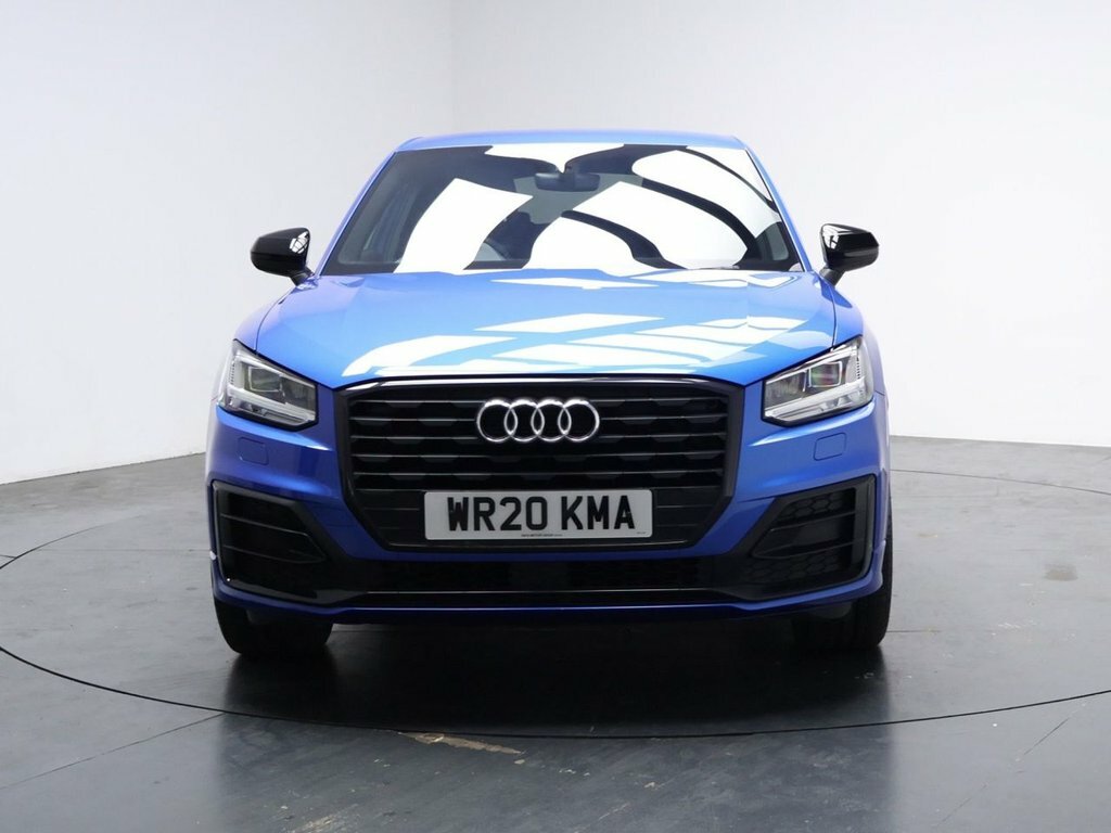 Audi Q2 1L Black Edition Blue #4