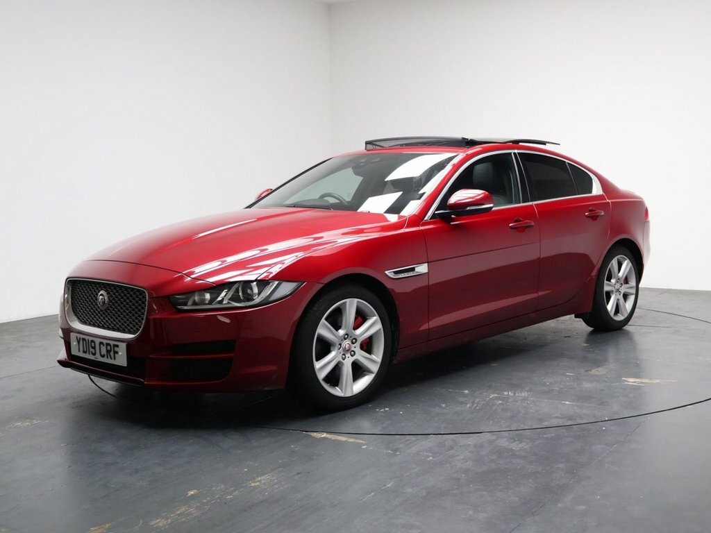 Jaguar XE 2L Portfolio YD19CRF Red #5