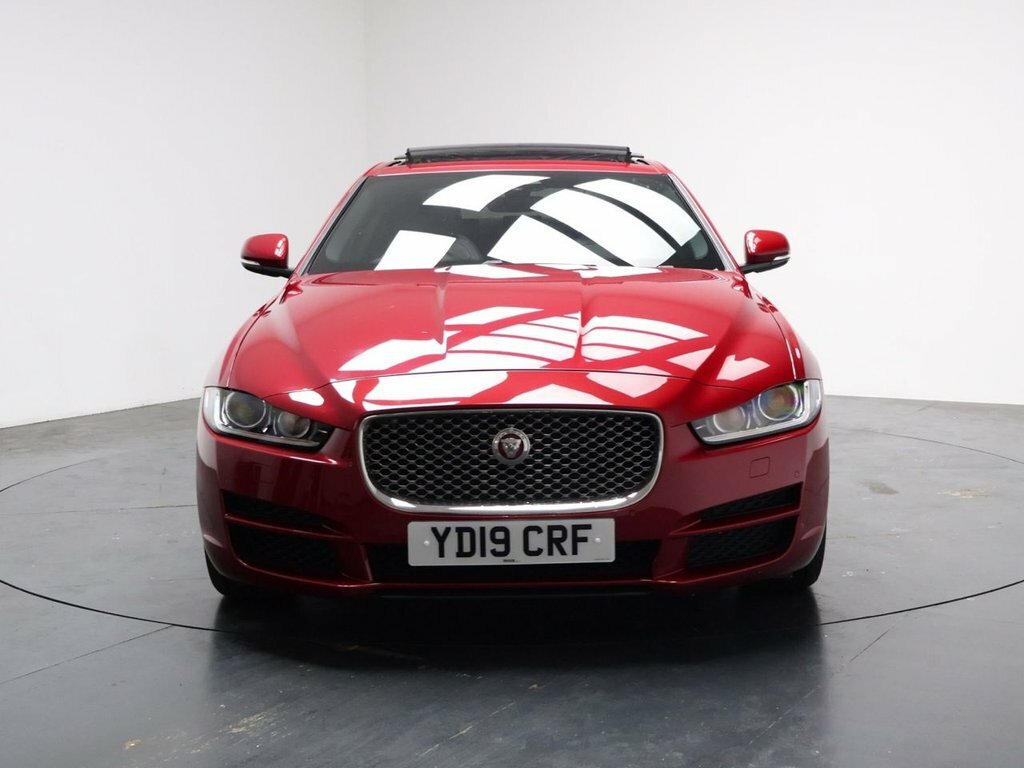 Jaguar XE 2L Portfolio YD19CRF Red #4
