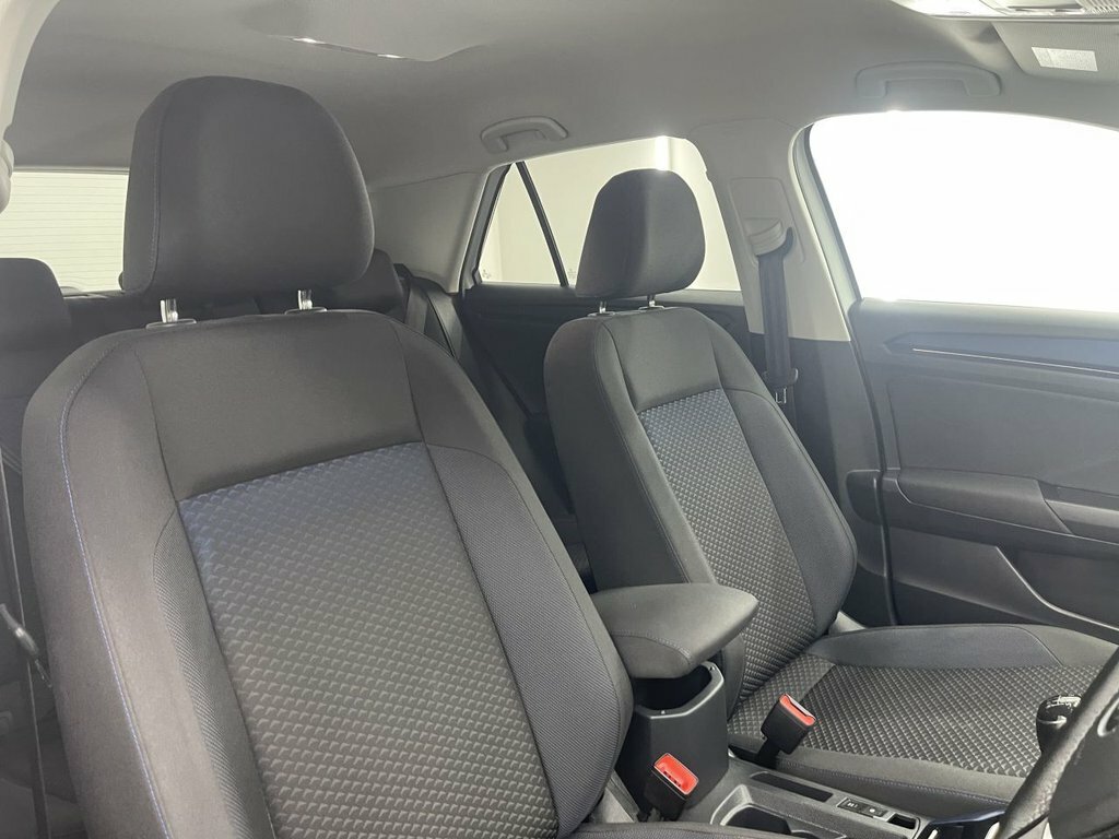 Volkswagen T-Roc 1.5L United FV70VOD White #2