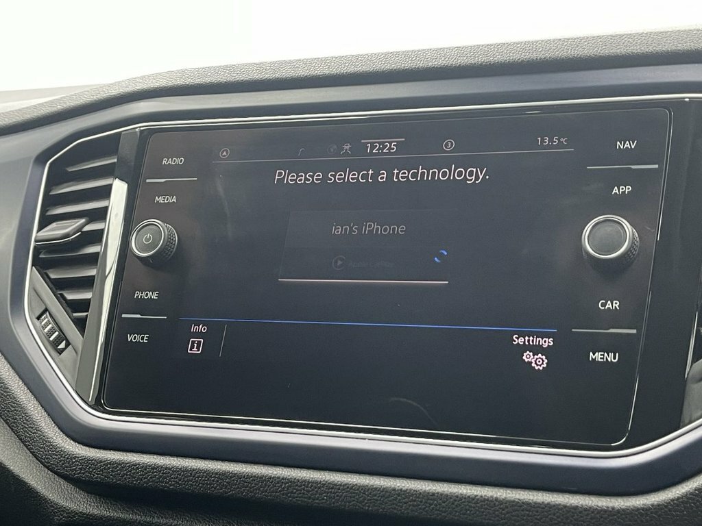 Volkswagen T-Roc 1.5L United FV70VOD White #3