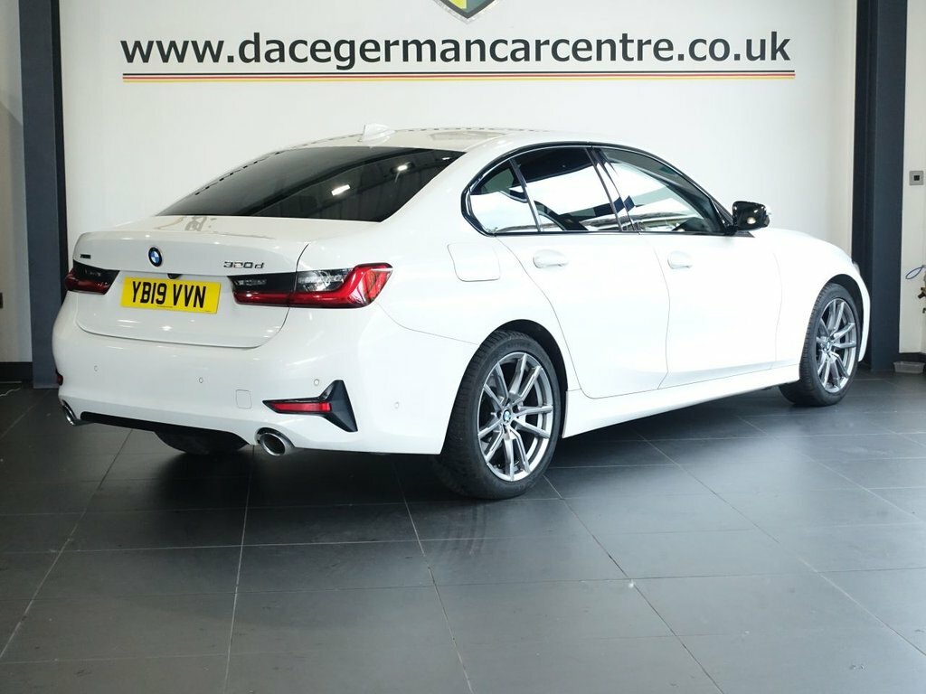 BMW 3 Series 2L Sport YB19VVN White #5