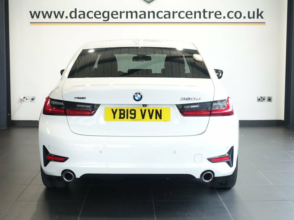 BMW 3 Series 2L Sport YB19VVN White #6
