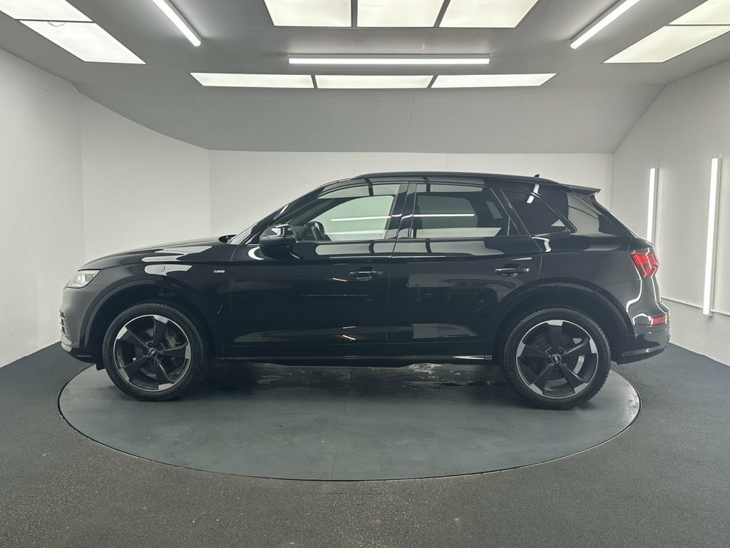 Audi Q5 2L Black Edition SV19VMH Black #6