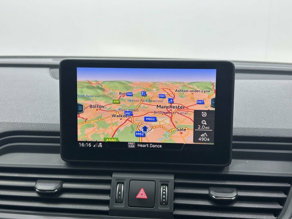 Audi Q5 2L Black Edition SV19VMH Black #3