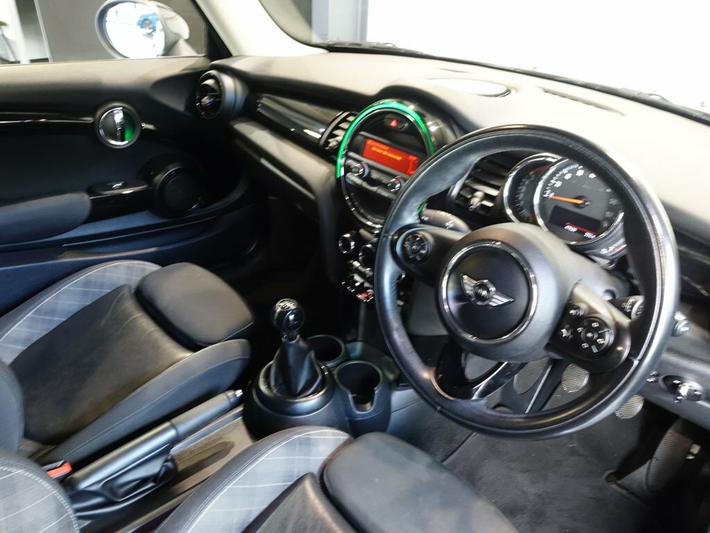 Mini Hatch 1.5L Cooper D Green #2