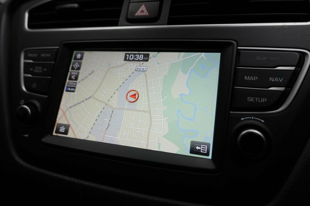 Hyundai I20 1.2L Play KY20RUJ White #2