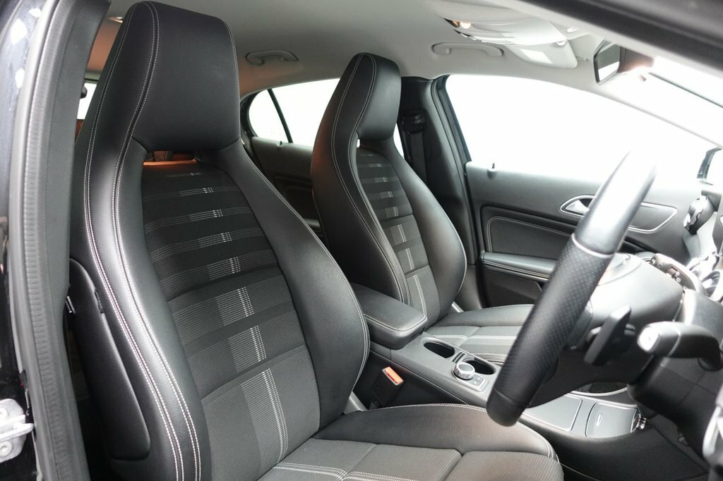 Mercedes-Benz GLA Class 1.6L Urban Edition YK69CDW Black #3