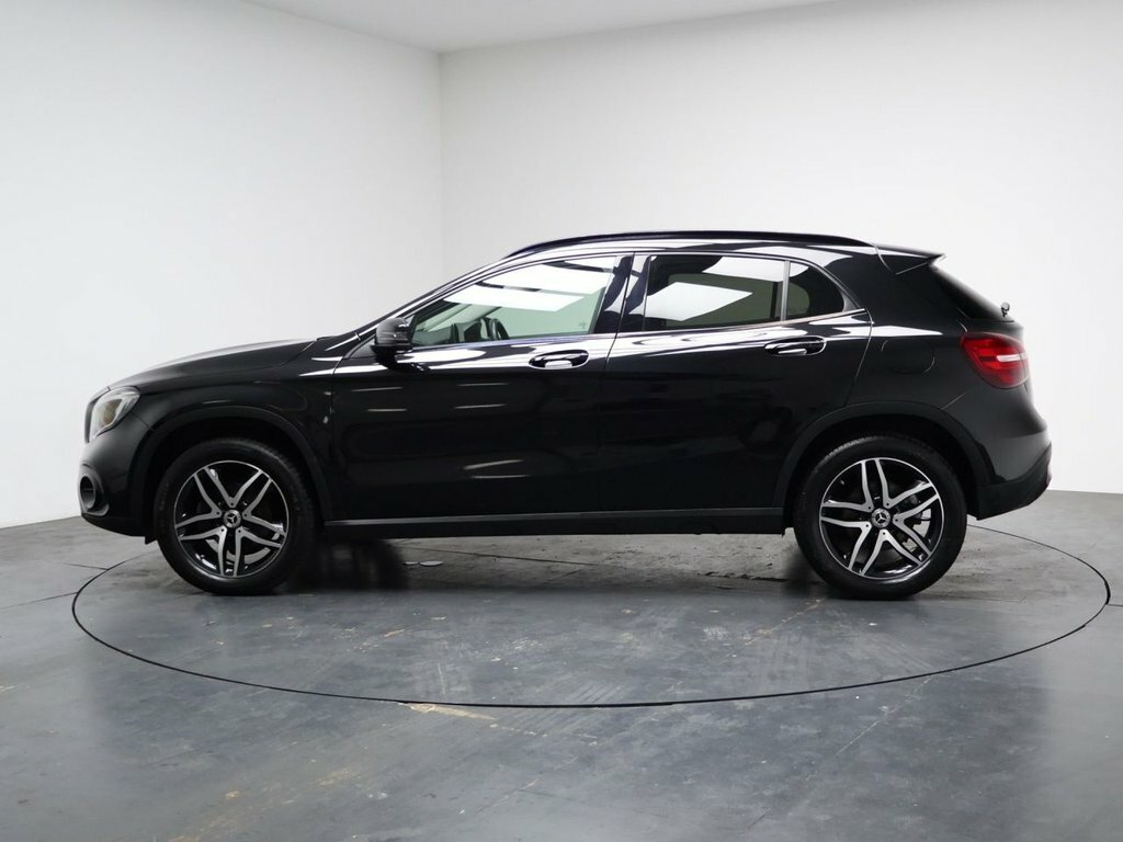 Mercedes-Benz GLA Class 1.6L Urban Edition YK69CDW Black #6