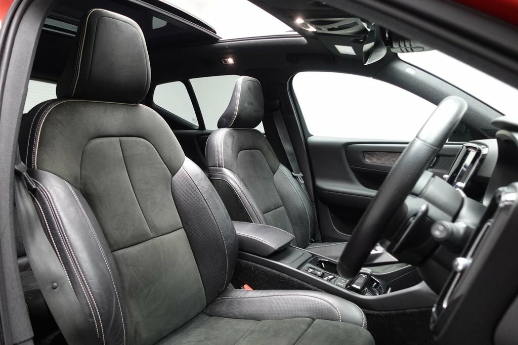 Volvo XC40 2L R-design Pro BH19TKJ Red #3