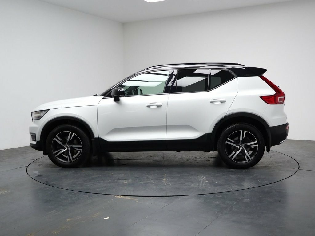 Volvo XC40 2L R-design AK69CYA White #6