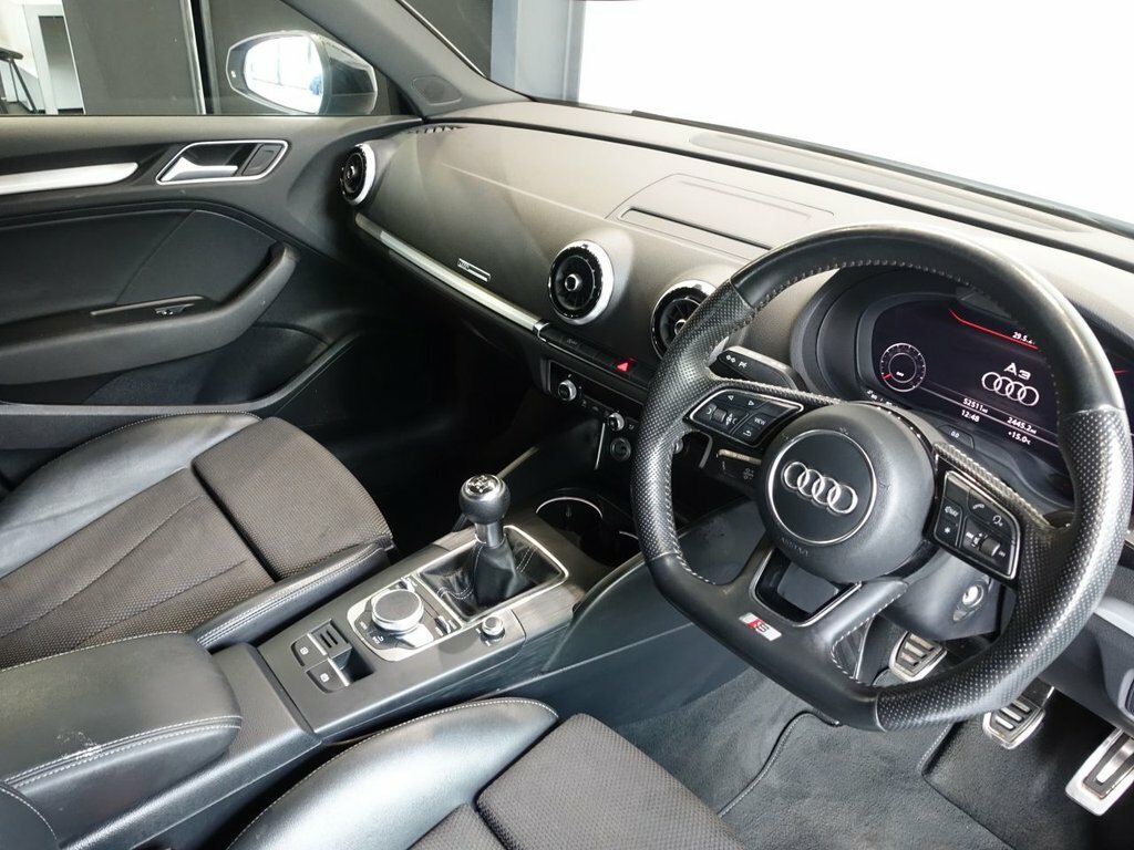 Audi A3 1L Black Edition DC19XYE White #2