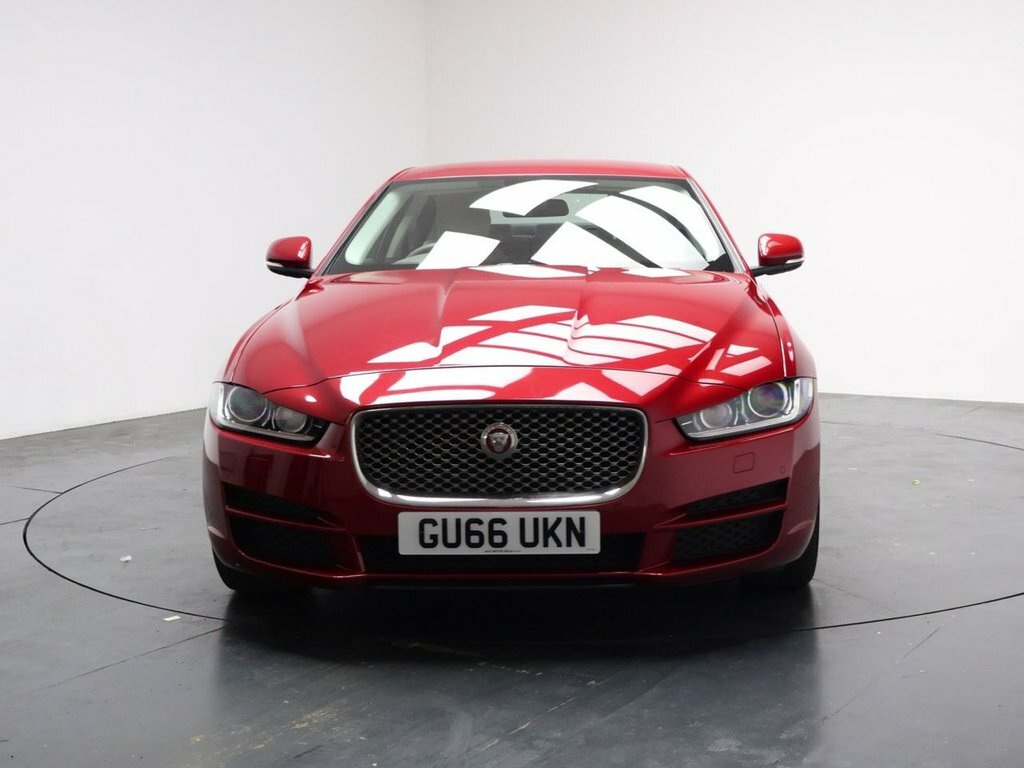 Jaguar XE 2L Portfolio Red #4
