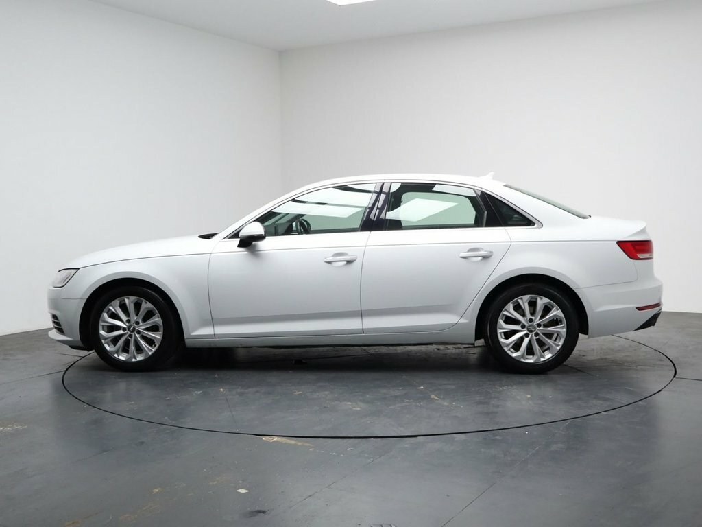 Audi A4 2L Se YF17SOJ White #6