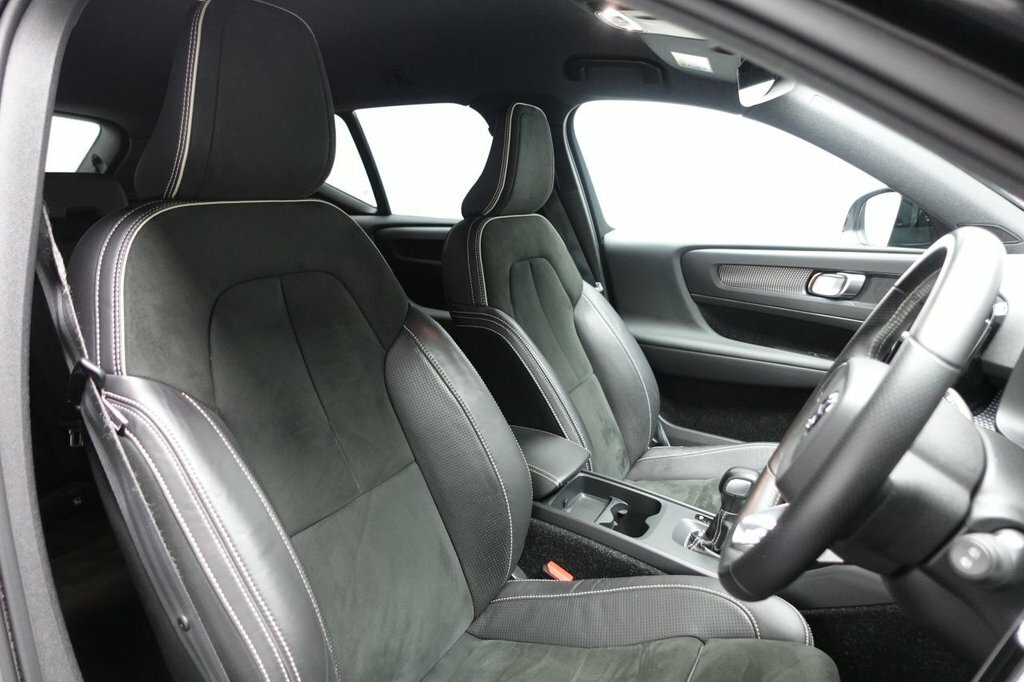 Volvo XC40 1.5L R-design SL20TMZ Black #3