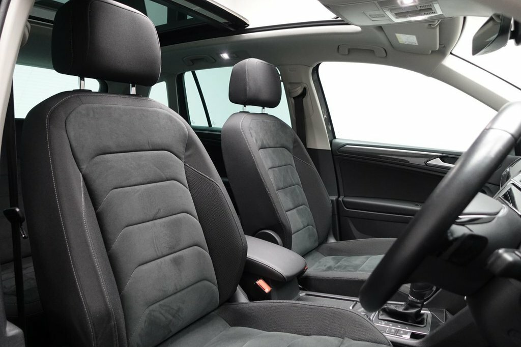 Volkswagen Tiguan 2L Sel AV18FHT Grey #3