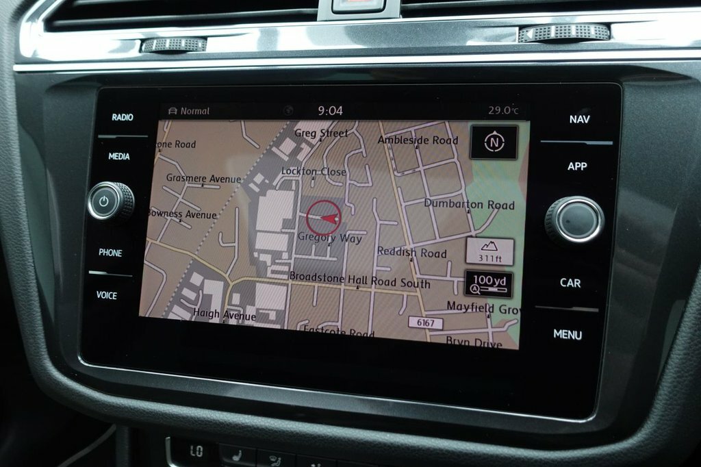 Volkswagen Tiguan 2L Sel AV18FHT Grey #2