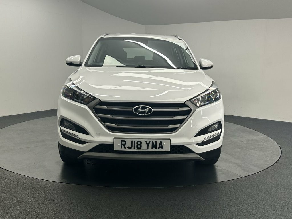 Hyundai Tucson 1.6L Se Nav RJ18YMA White #4