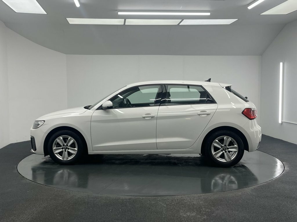 Audi A1 1L Se LY19YTK White #6