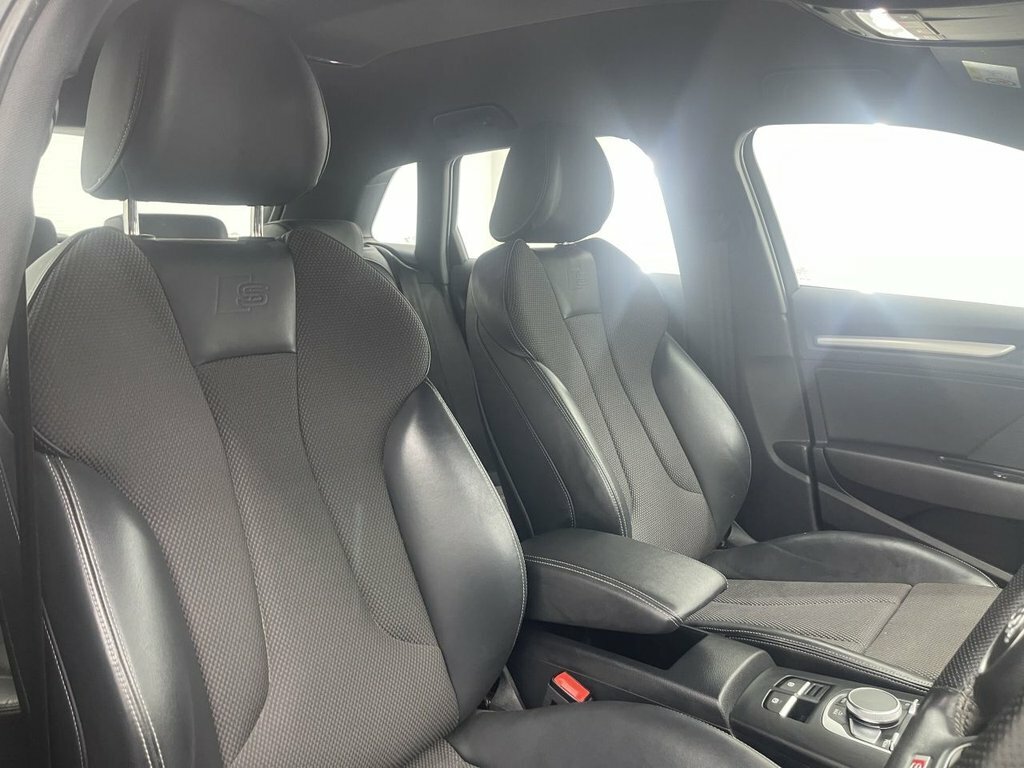 Audi A3 1.6L S Line FX69UCY Grey #2