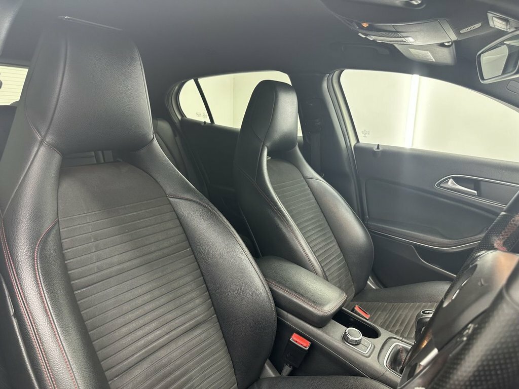 Mercedes-Benz GLA Class 2.1L Amg Line MF65OBT White #2