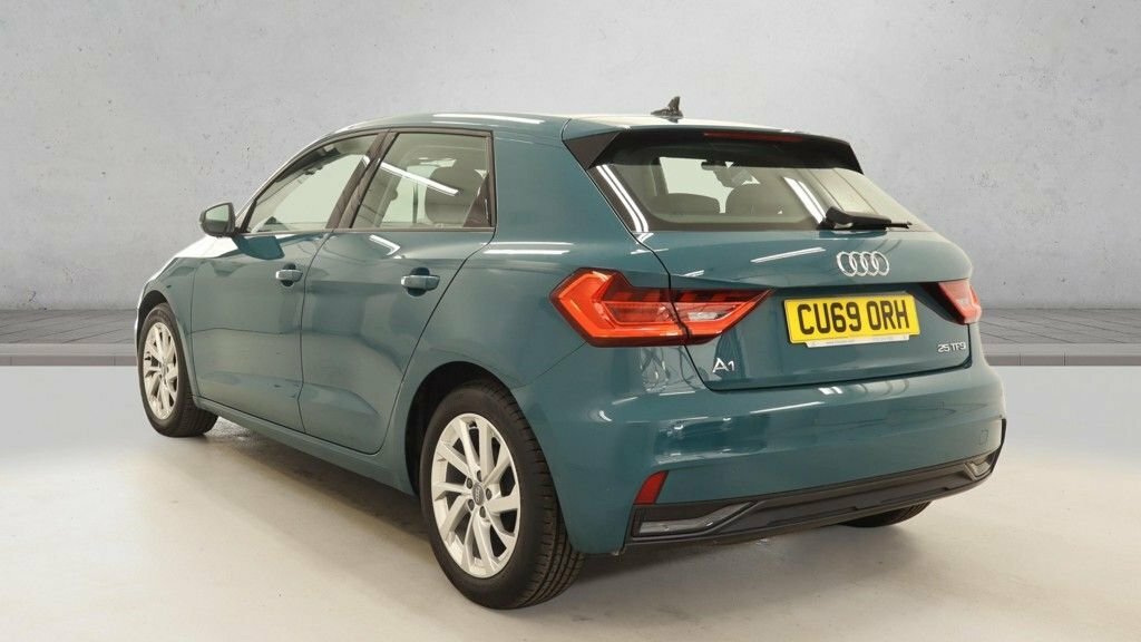 Audi A1 1L Sport CU69ORH Green #5