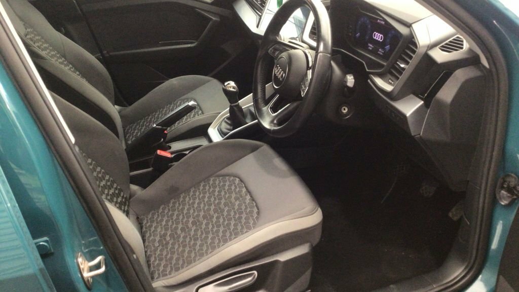Audi A1 1L Sport CU69ORH Green #2