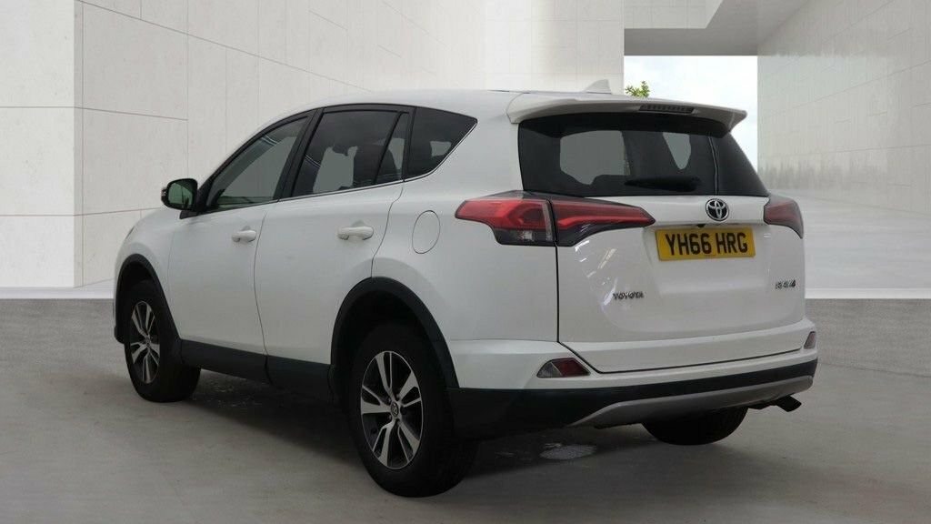 Toyota Rav 4 2L Business Edition Plus White #3