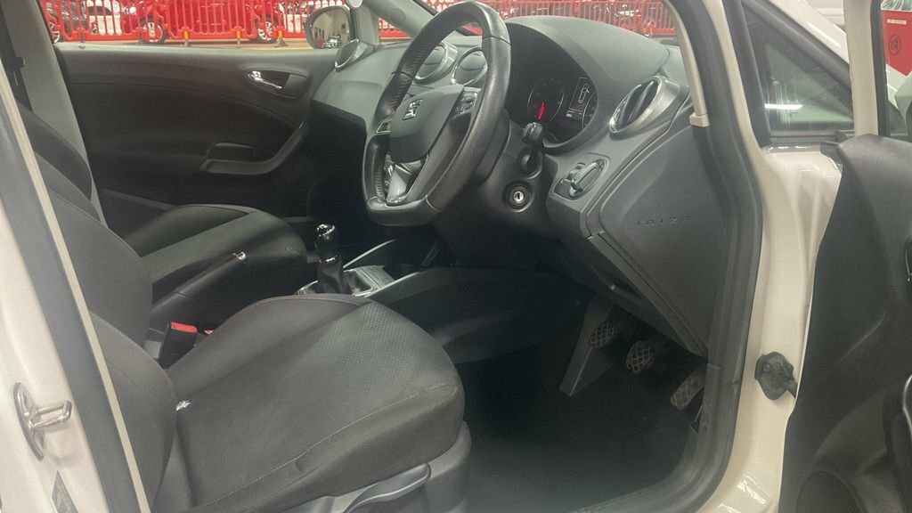 Seat Ibiza 1.2L Fr White #2