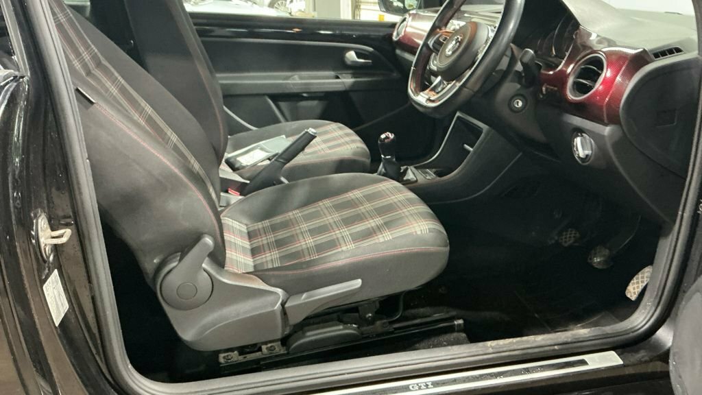 Volkswagen Up 1L Up Gti CY68YPP Black #2