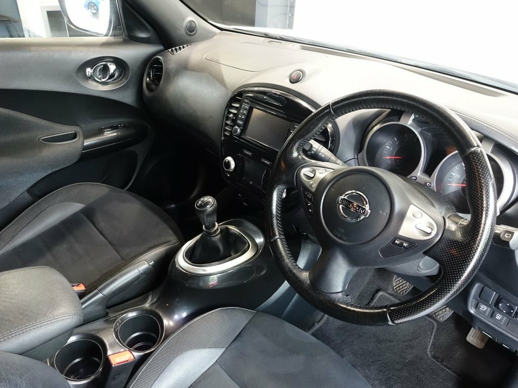 Nissan Juke 1.2L N-connecta DK67ZVF White #2