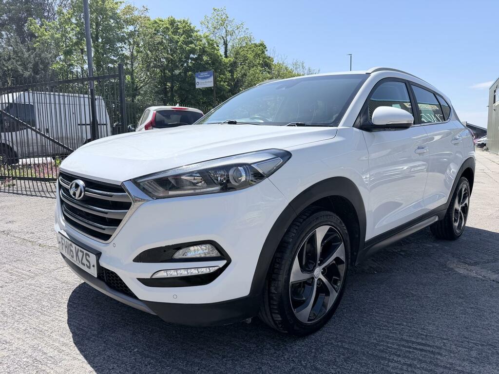 Hyundai Tucson 2.0 Crdi Premium Suv 4Wd Euro 6 1 FH16KZS White #3