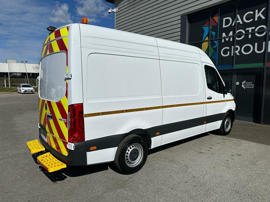 Mercedes-Benz Sprinter L2h2, Rwd, Utility, Workshop Van Tow Bar, Chapter KN73SDZ White #3
