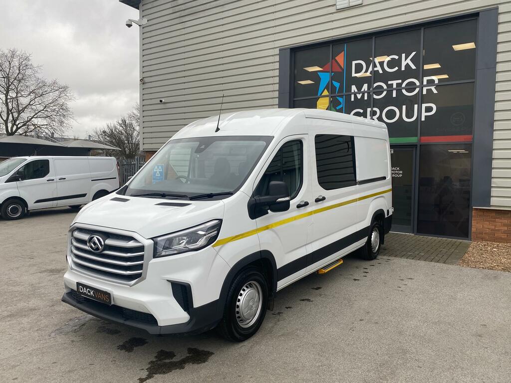 Maxus Deliver 9 Welfare, Kitchen ,Toilet Van, Air-con Night Heater White #5