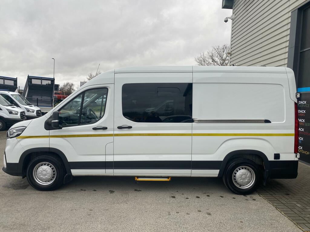 Maxus Deliver 9 Welfare, Kitchen ,Toilet Van, Air-con Night Heater White #6