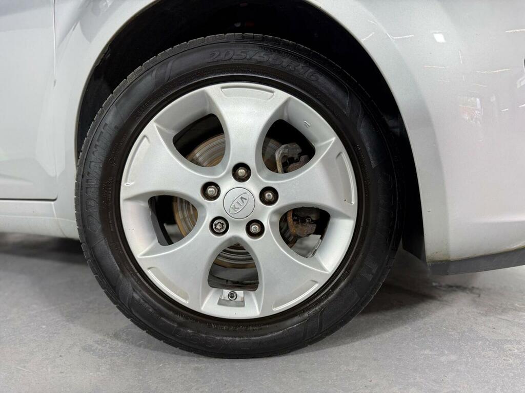 Kia Venga Mpv 1.4 Ecodynamics 2 Euro 5 Ss 201414 AJ14UZM Silver #3