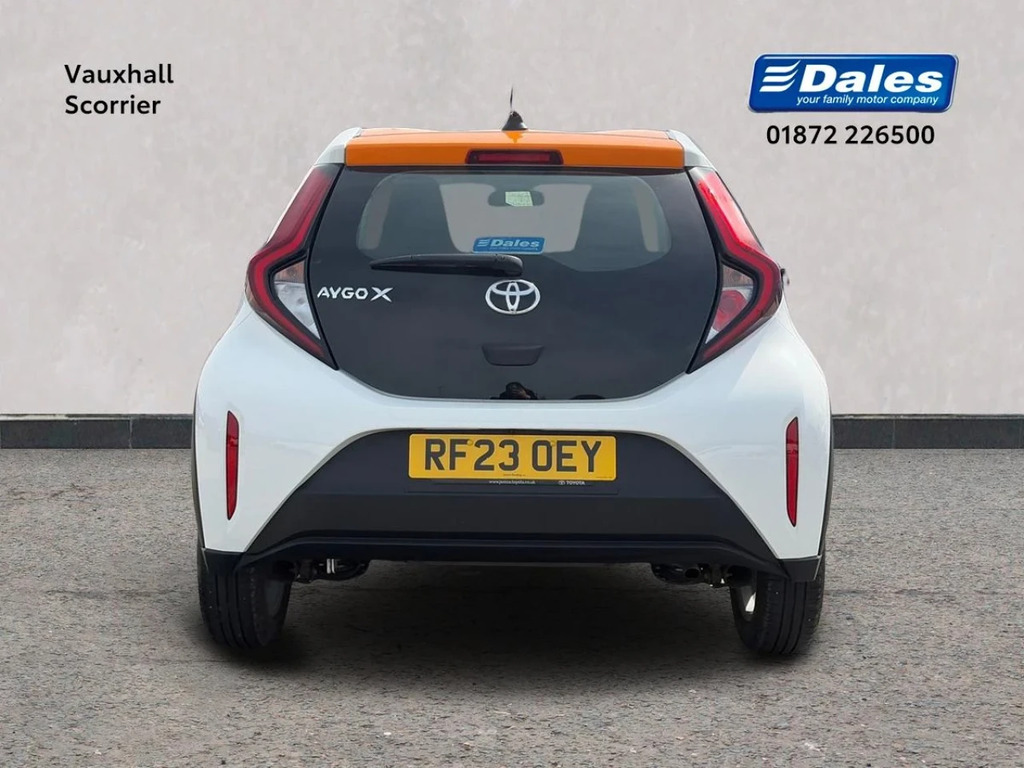 Toyota Aygo X Toyota Aygo 1.0 X Pure Vvt RF23OEY White #4