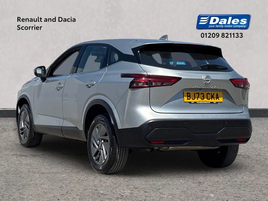 Nissan Qashqai Nissan Qashqai Acenta Premium 1.3 Dig-t BJ73CKA Silver #2