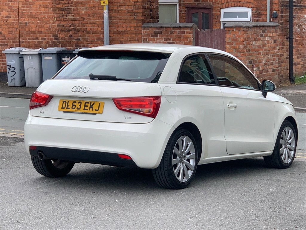 Audi A1 1.6 Tdi Sport Euro 5 Ss DL63EKJ White #4