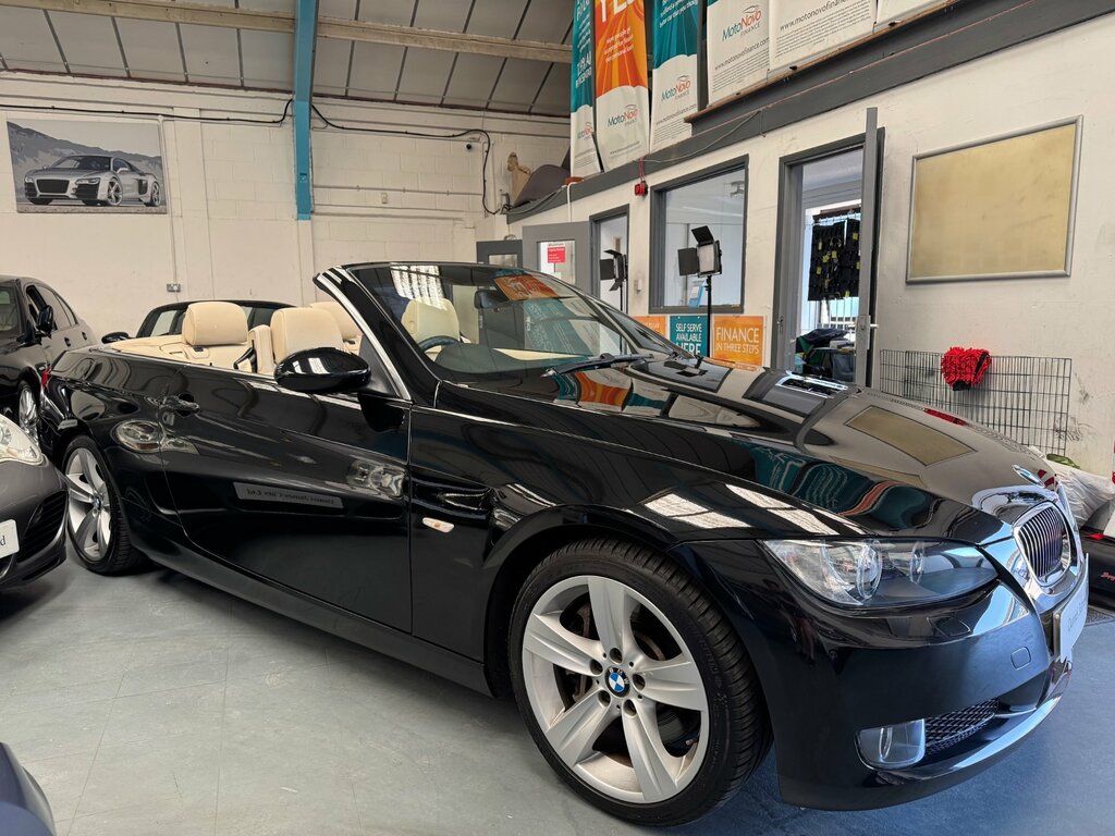 BMW 3 Series 3.0 330I Se Highline Convertible Black