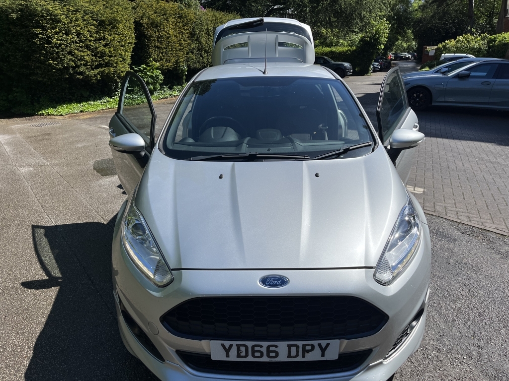 Ford Fiesta Hatchback YD66DPY Silver #3