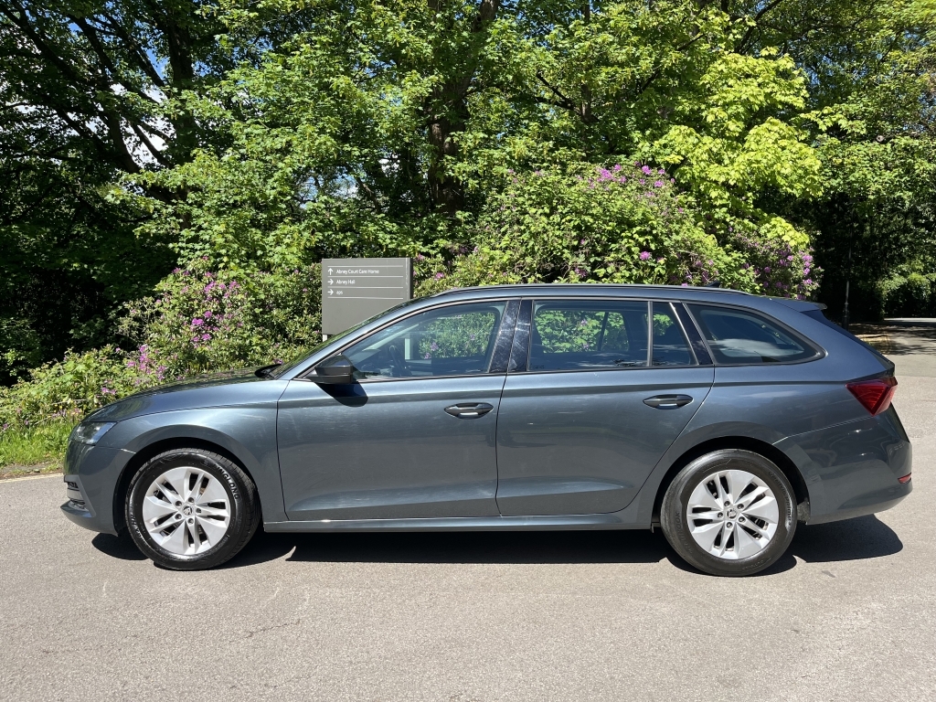 Skoda Octavia Estate BJ21LLN Grey #2