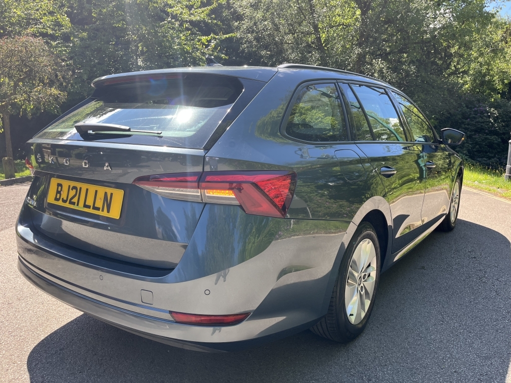 Skoda Octavia Estate BJ21LLN Grey #5
