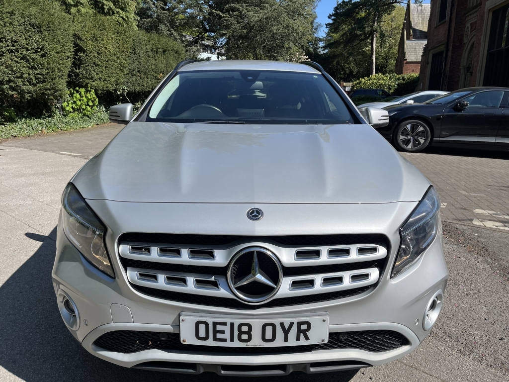 Mercedes-Benz GLA Class Estate OE18OYR Silver #5