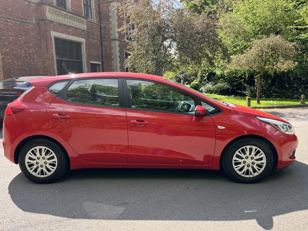 Kia Ceed Hatchback NL15YMP Red #5