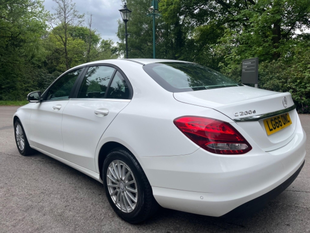 Mercedes-Benz C Class C200 D Se Executive White #6
